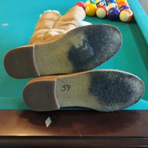 Fantastic, tall, UGGs size6 Tan      Make An Offer - Picture 4 of 7